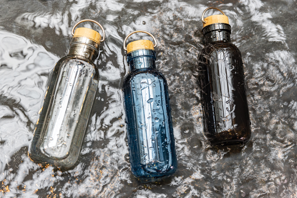 RCS rPET Trinkflasche mit FSC-Bambusdeckel und Griff, 680 ml — XD Collection