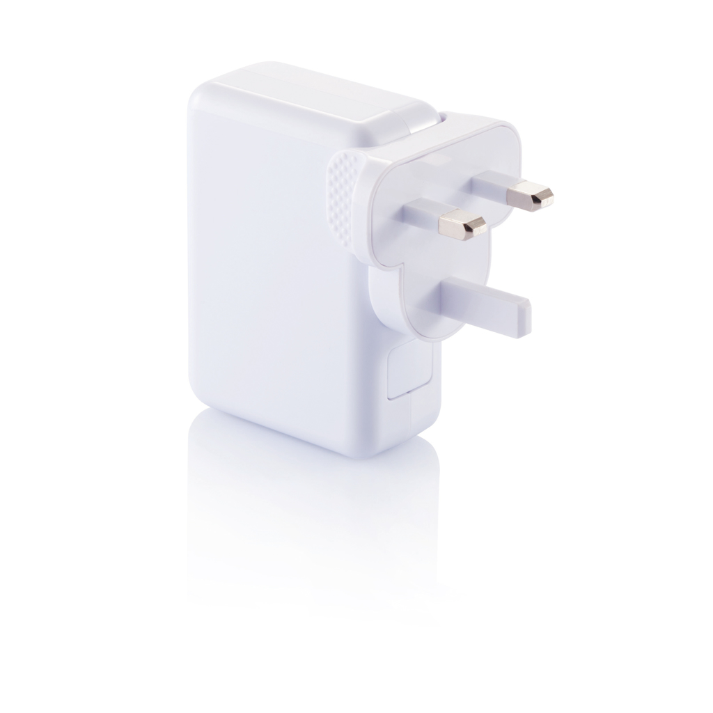 XD Collection Reiseadapter mit 4-fach USB-Anschluss – mit Logo bedruckbar
