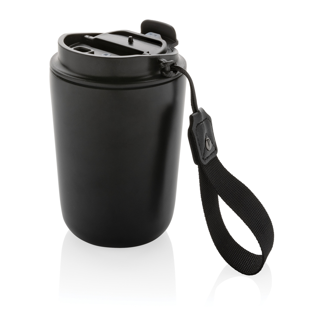 XD Collection Cuppa Vakuumbecher 380 ml aus RCS-Edelstahl mit Umhängeband – inkl. Lasergravur oder 360°-Digitaldruck
