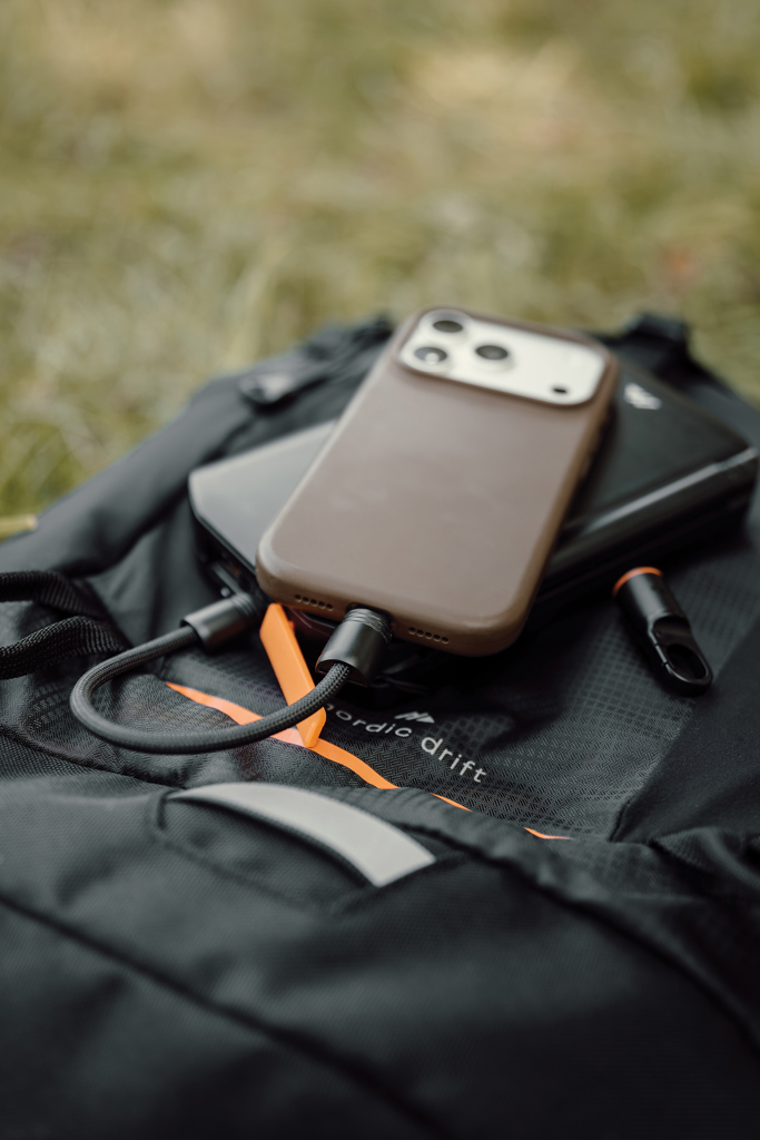 Nordic Drift Everest USB-C-Ladekabel 60 W mit Karabiner – mit Logo veredelbar