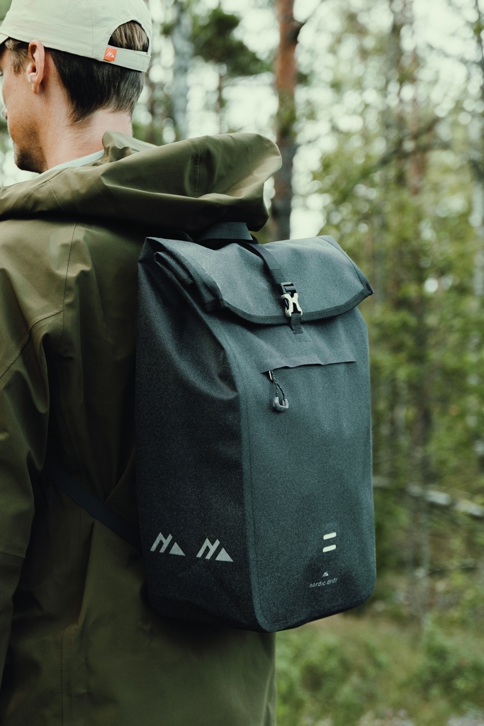 Nordic Drift Trail RCS Daypack 30 L – reflektierend, IPX5, mit Logodruck