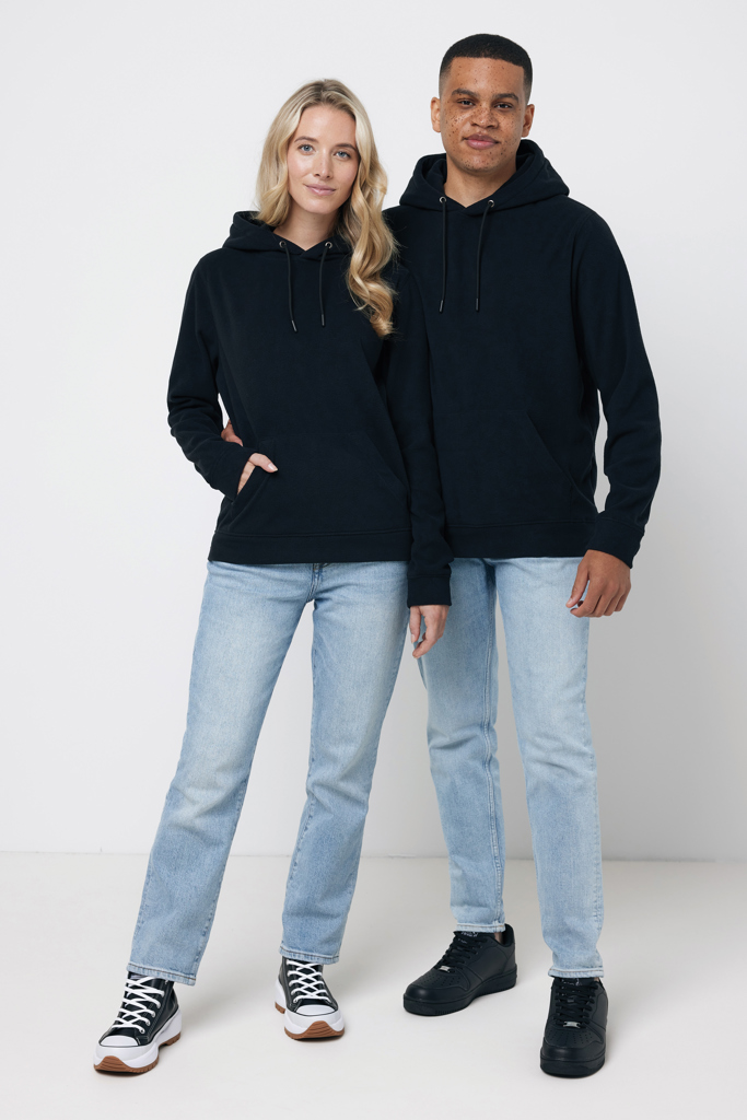 iqoniq Trivor Unisex-Mikrofleece-Hoodie aus 100% recyceltem Polyester, mit Stickerei oder Aufnäher veredelbar