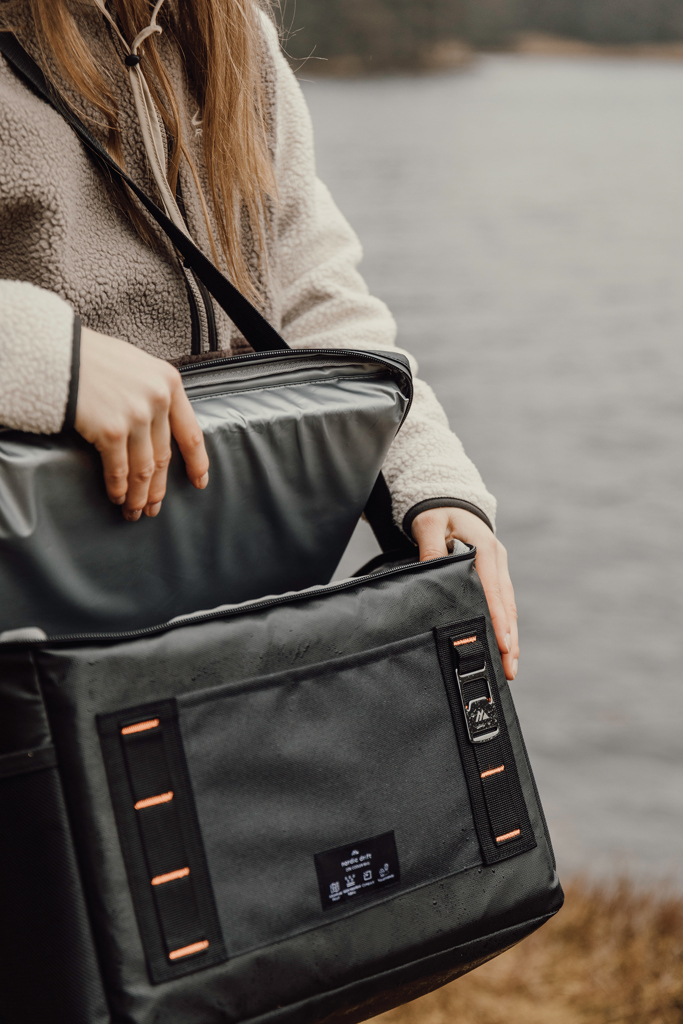 Nordic Drift Storm Kühltasche 10 L · RCS-Polyester · bedruckbar Nordic Drift Storm Kühltasche 10 L · RCS-Polyester · bedruckbar