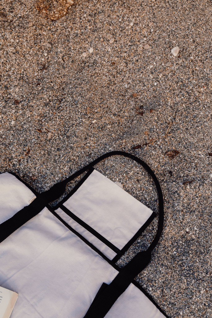VINGA Volonne AWARE™ Strandmatte aus recyceltem Canvas mit Tragegriff und Tasche – bedruckbar VINGA Volonne AWARE™ Strandmatte aus recyceltem Canvas mit Tragegriff und Tasche – bedruckbar