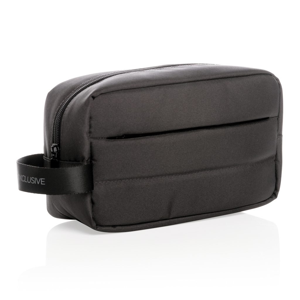 XD Xclusive Impact AWARE RPET Kulturtasche aus 9 PET-Flaschen XD Xclusive Impact AWARE RPET Kulturtasche aus 9 PET-Flaschen