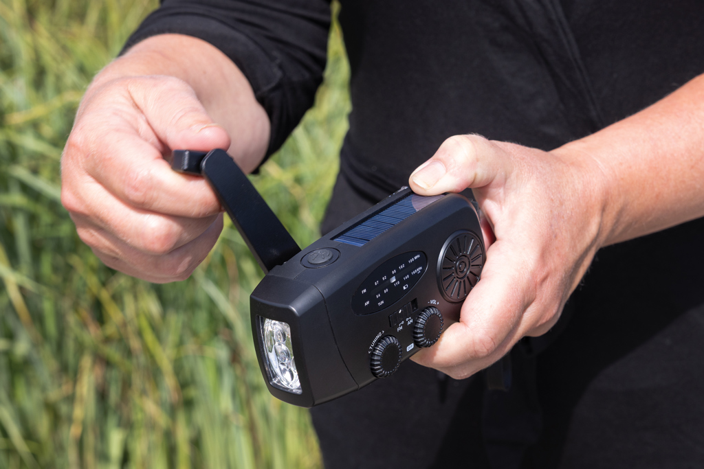 XD Collection RescueWave Notfallradio mit Solar, Handkurbel und Powerbank — ABS recycelt, bedruckbar XD Collection RescueWave Notfallradio mit Solar, Handkurbel und Powerbank — ABS recycelt, bedruckbar