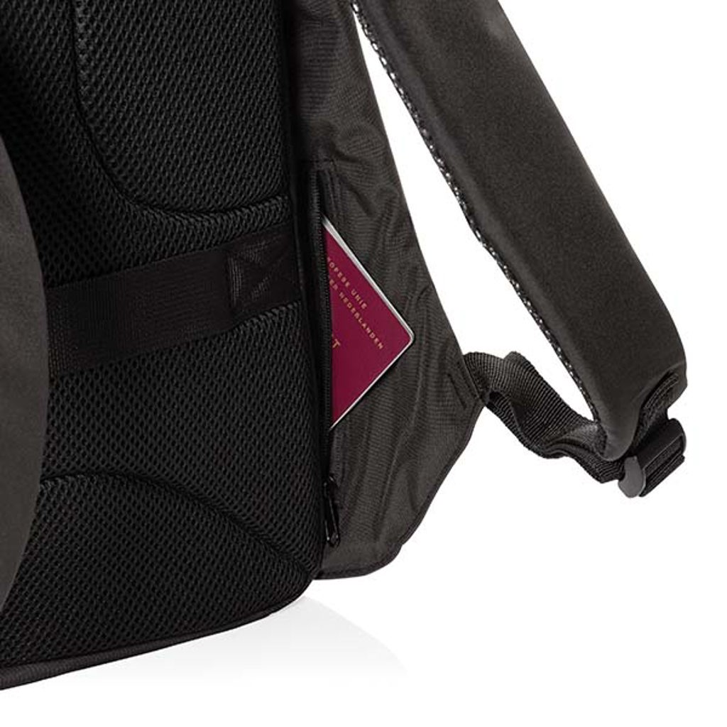 Swiss Peak Anti-Diebstahl Laptop-Rucksack 15,6 Zoll, recyceltes PET Swiss Peak Anti-Diebstahl Laptop-Rucksack 15,6 Zoll, recyceltes PET