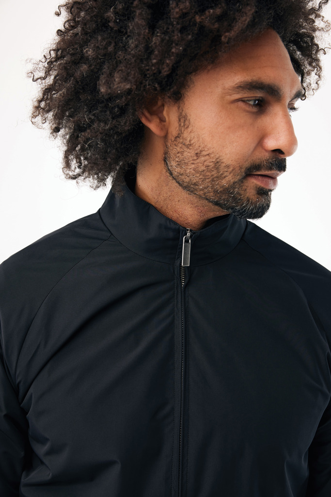 IQONIQ Odin Urban Jacke aus 100 % recyceltem Polyester, GRS-zertifiziert, mit individueller Stickerei oder Druck