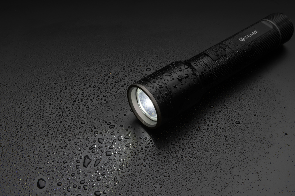GearX Heavy-Duty USB-Taschenlampe aus 77 % RCS-recyceltem Aluminium, 1500 Lumen