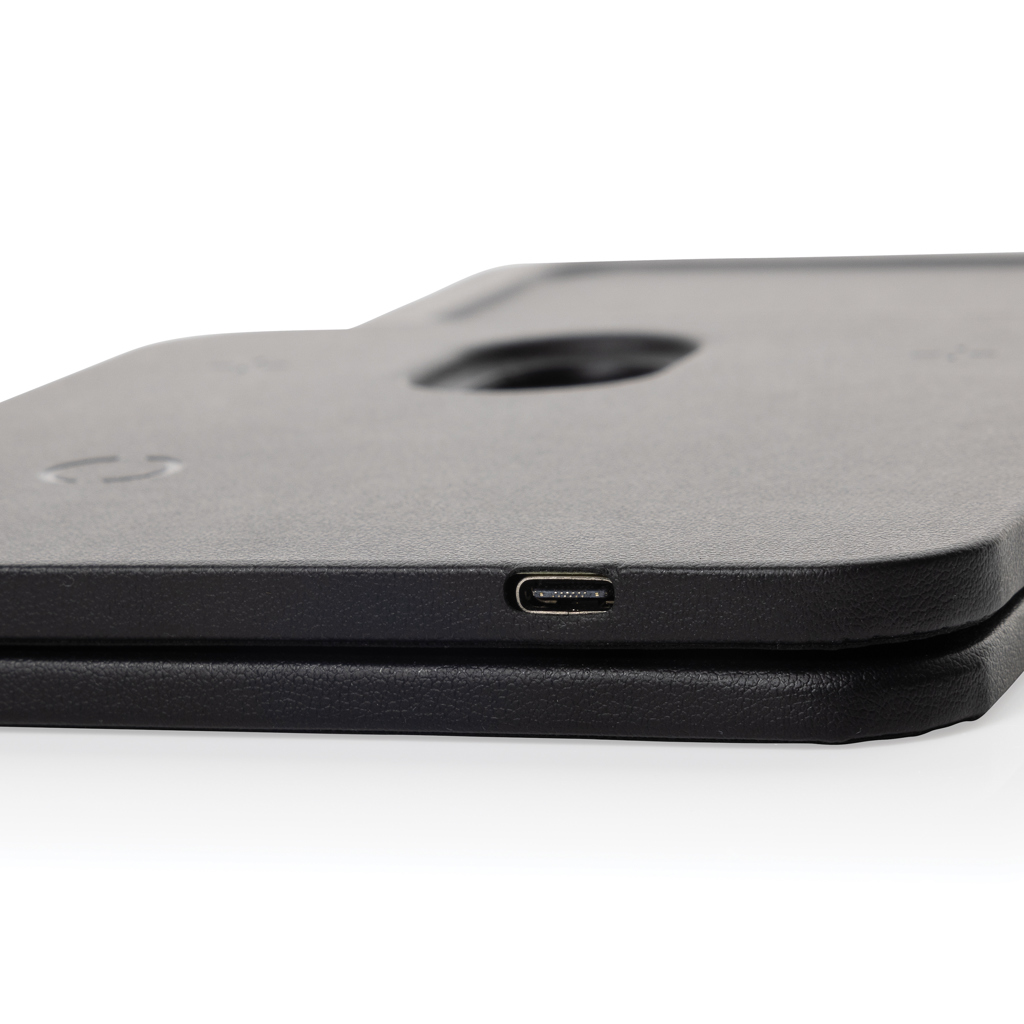 Swiss Peak 3-in-1 Wireless-Charging Desk-Tray aus RCS-recyceltem PU