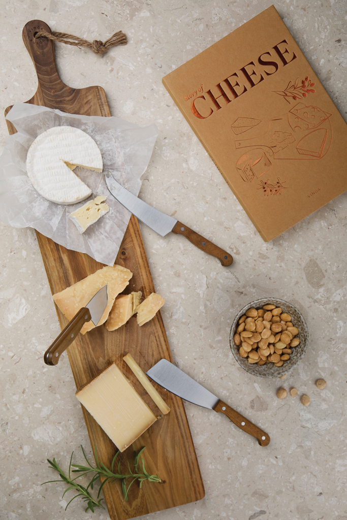 VINGA Käsemesser-Set Story of Cheese mit Buch-Geschenkbox (3-teilig, lasergravierbar)