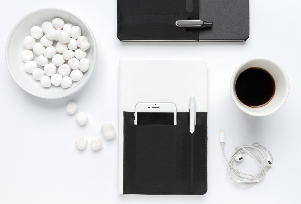 XD Collection A5 Notizbuch mit Smartphone- und Dokumentenfach, PU, bedruckbar