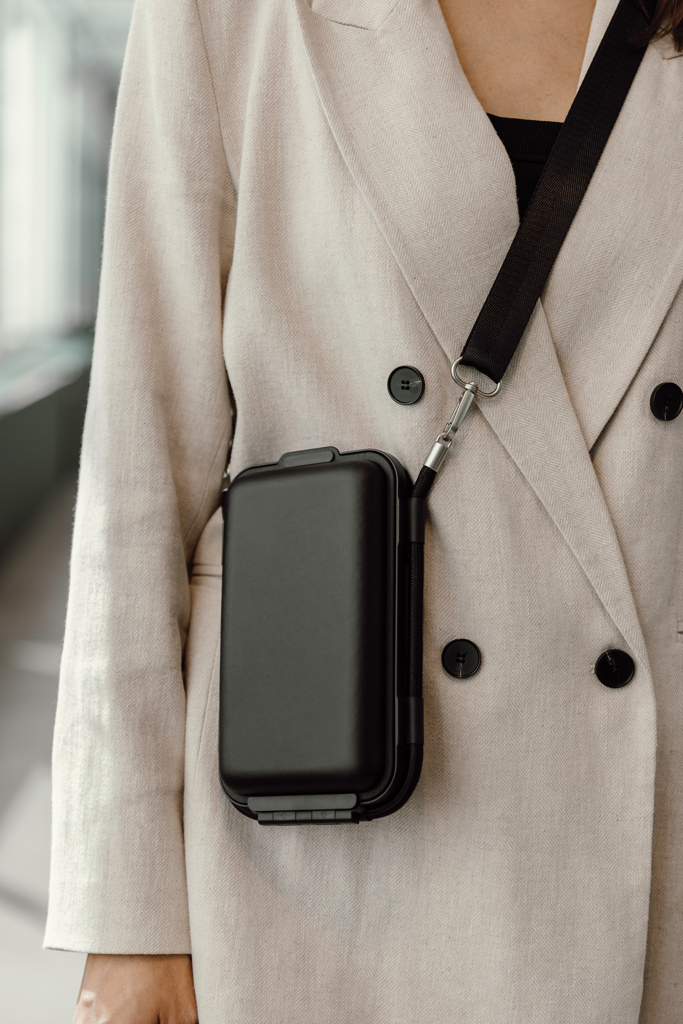Swiss Peak OSLO Hartschalen-Etui für Smartphone und Reisedokumente, mit Logo bedruckbar
