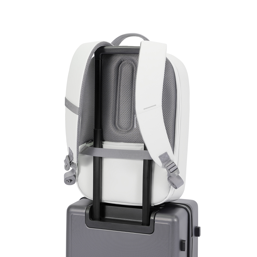 XD Design Bobby Edge Anti-Diebstahl-Rucksack aus R-PET mit RFID-Schutz und Logo-Veredelung XD Design Bobby Edge Anti-Diebstahl-Rucksack aus R-PET mit RFID-Schutz und Logo-Veredelung