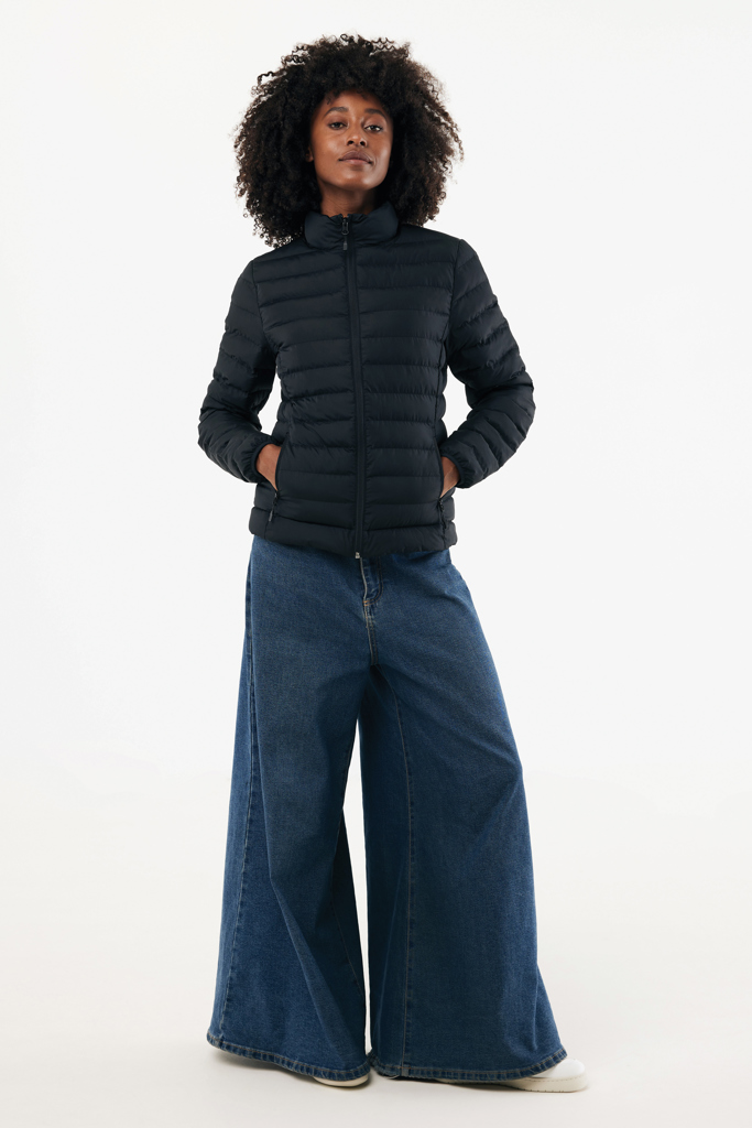 IQONIQ Maiko Damen Steppjacke aus 100% recyceltem Polyester – Werbeartikel mit Logo-Veredelung IQONIQ Maiko Damen Steppjacke aus 100% recyceltem Polyester – Werbeartikel mit Logo-Veredelung