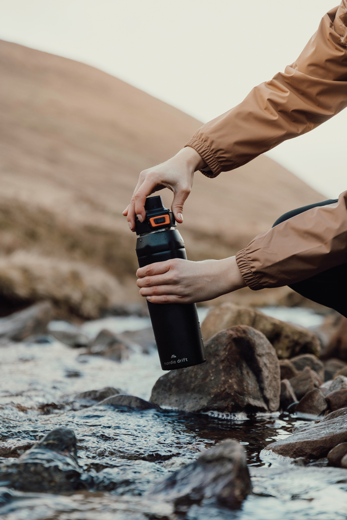 Nordic Drift Trail Sportflasche 750 ml RCS Edelstahl, schwarz – mit Lasergravur oder Tampondruck
