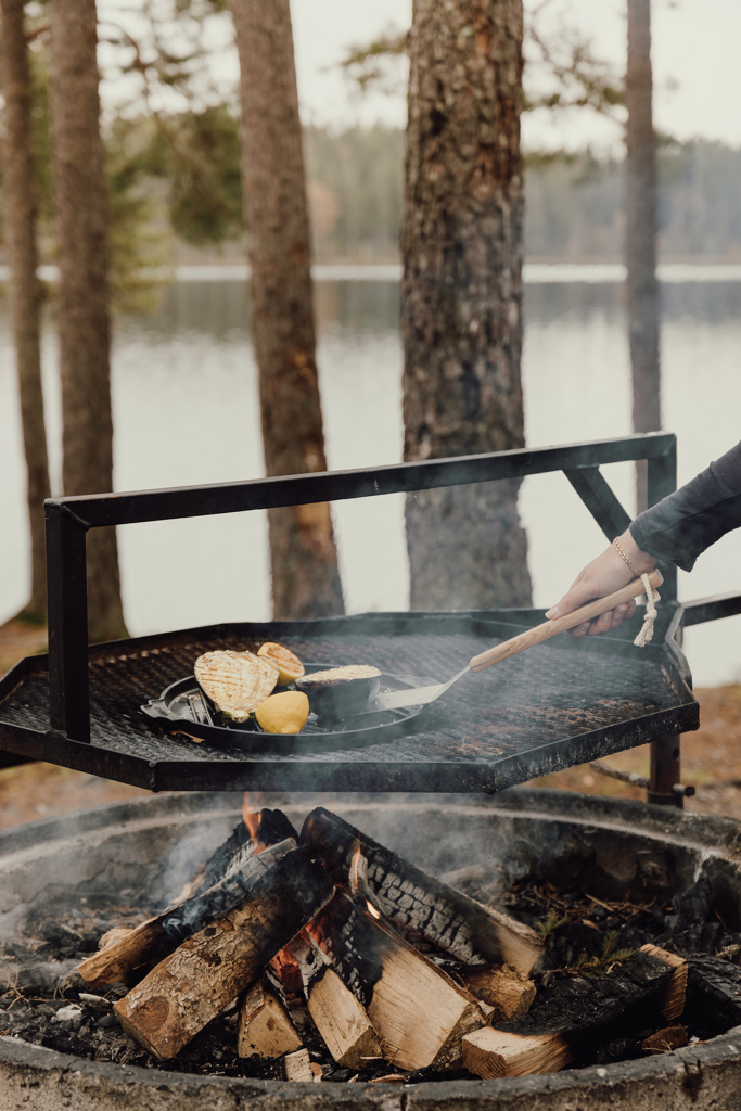 VINGA Monte Ardoise Grillpfanne 30 cm aus mattemailliertem Gusseisen