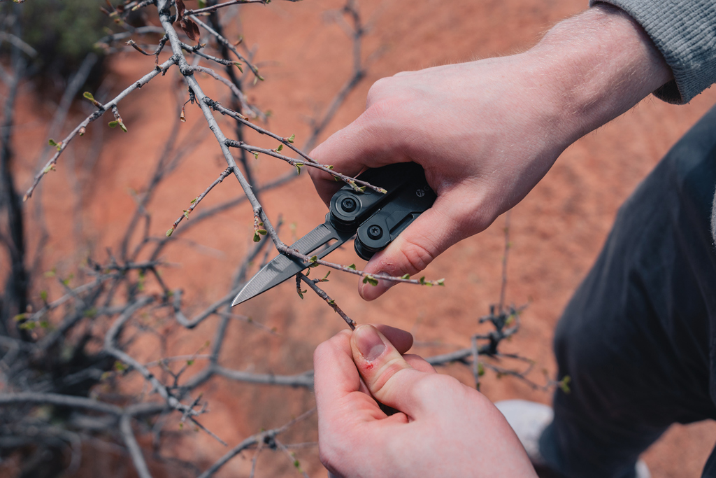 GearX Multitool 13 Funktionen mit Zange aus 420er Edelstahl, schwarz