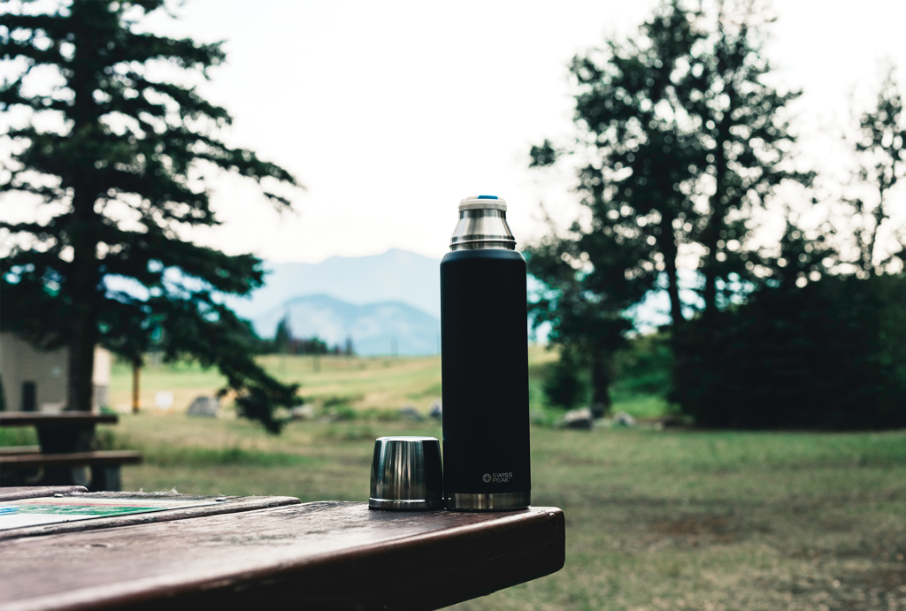 Edelstahl Isolierflasche 1L, 8h heiß/24h kalt – schwarz Edelstahl Isolierflasche 1L, 8h heiß/24h kalt – schwarz