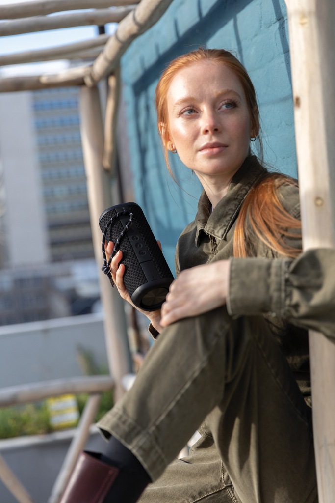 Urban Vitamin Berkeley IPX7 Bluetooth-Lautsprecher 10W mit Lasergravur oder Doming