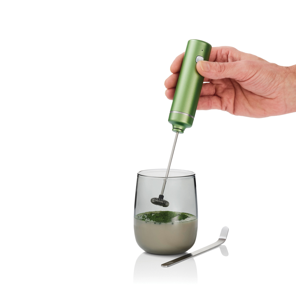 AdHoc Matcha-Genießerset Chado mit Aufschäumer, Glas und Löffel – mit Logo bedruckbar AdHoc Matcha-Genießerset Chado mit Aufschäumer, Glas und Löffel – mit Logo bedruckbar