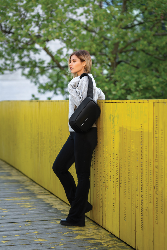 XD Design Bobby Sling Anti-Diebstahl Crossbody-Rucksack aus recyceltem PET XD Design Bobby Sling Anti-Diebstahl Crossbody-Rucksack aus recyceltem PET