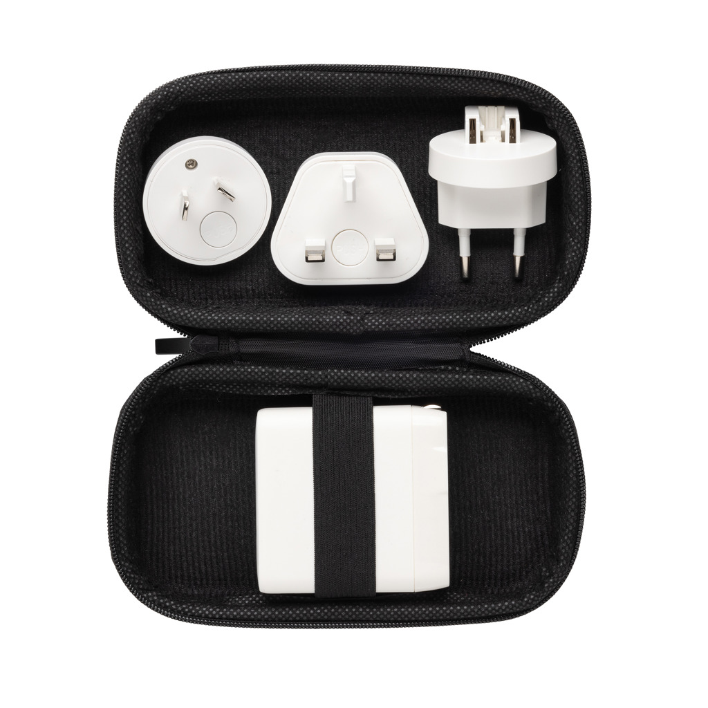 RCS-zertifiziert: 57% recycelt USB-C Reiseadapter, weiß
