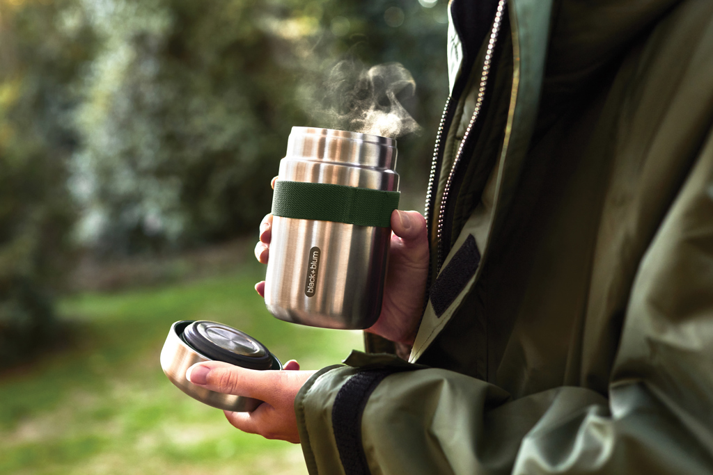 Black+Blum Food Flask 400 ml — vakuumisolierte Edelstahl-Thermobox mit Schöpflöffel Black+Blum Food Flask 400 ml — vakuumisolierte Edelstahl-Thermobox mit Schöpflöffel