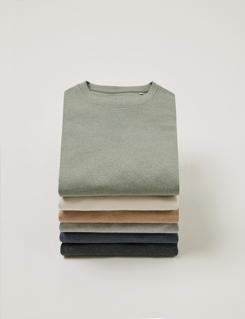 IQONIQ Manuel Unisex-T-Shirt aus 50% recycelter Baumwolle, ungefärbt IQONIQ Manuel Unisex-T-Shirt aus 50% recycelter Baumwolle, ungefärbt