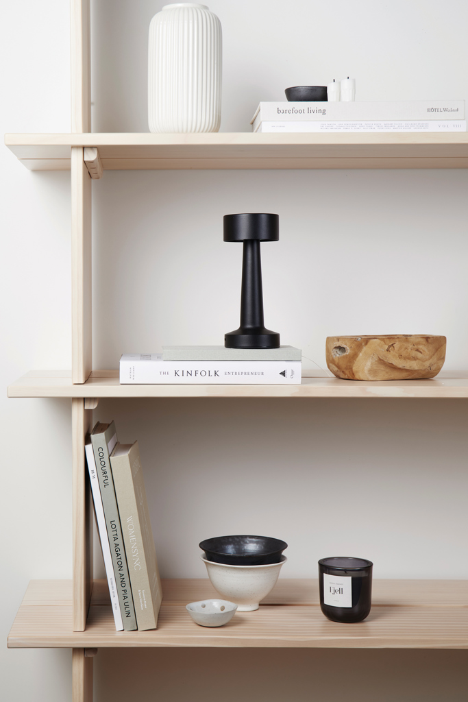 VINGA Maris LED-Tischleuchte aus RCS-recyceltem ABS, USB-C, mit Logo veredelbar