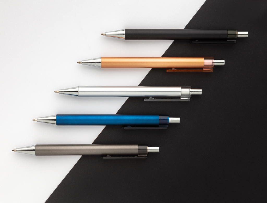 X8 Metallic-Stift mit Chrom-Elementen, Tampondruck bis 5 Farben