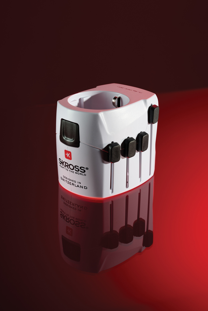 SKROSS Pro 3-Pol Reiseadapter weltweit, 100+ Länder, weiß