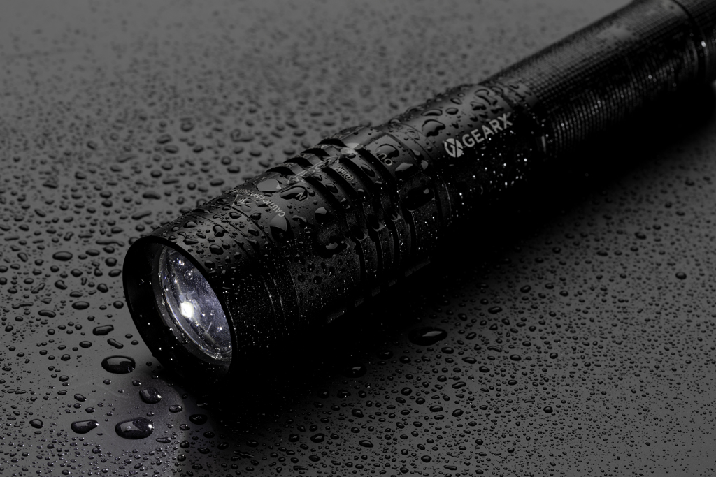 Gear X wiederaufladbare USB-Taschenlampe mit 1000 Lumen — bedruckbar als Werbeartikel Gear X wiederaufladbare USB-Taschenlampe mit 1000 Lumen — bedruckbar als Werbeartikel