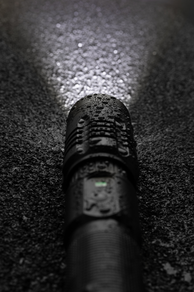 Gear X wiederaufladbare USB-Taschenlampe mit 1000 Lumen — bedruckbar als Werbeartikel