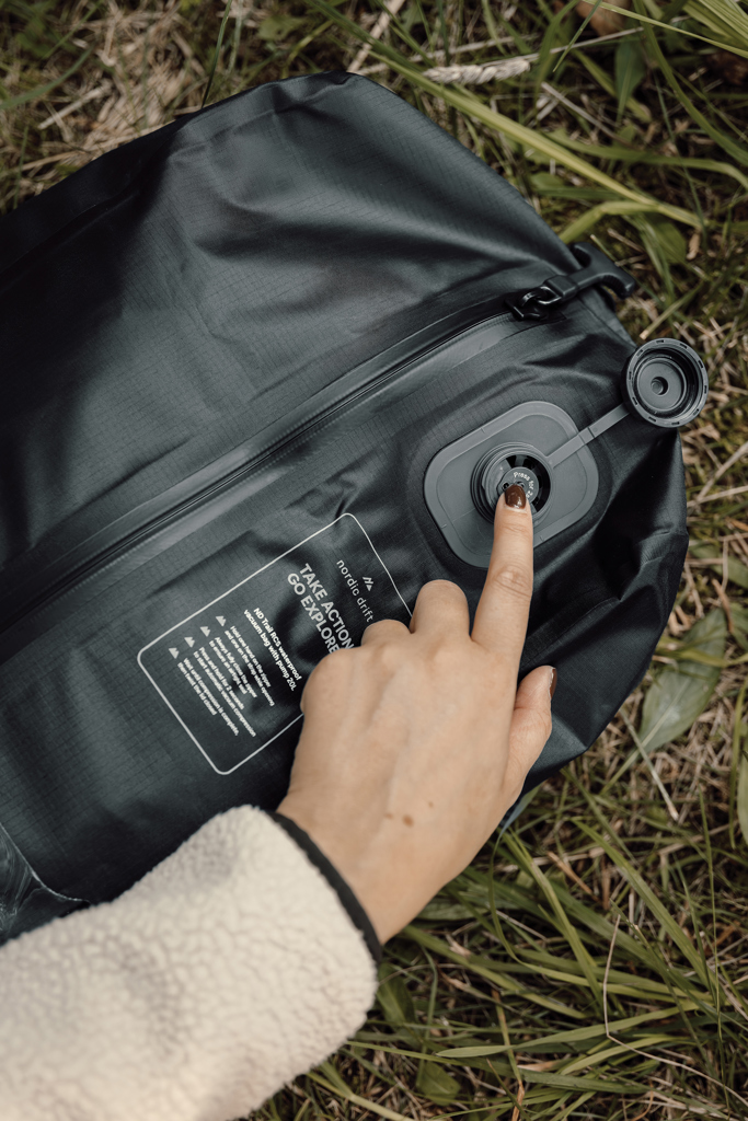 Nordic Drift Trail Vakuumbeutel mit Pumpe, 20 l, IPX8 - mit Logo bedruckbar