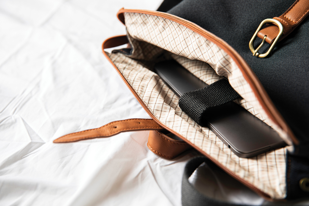 VINGA Sloane Rucksack RCS aus 39 % recyceltem Polyester (17-Zoll-Laptopfach)