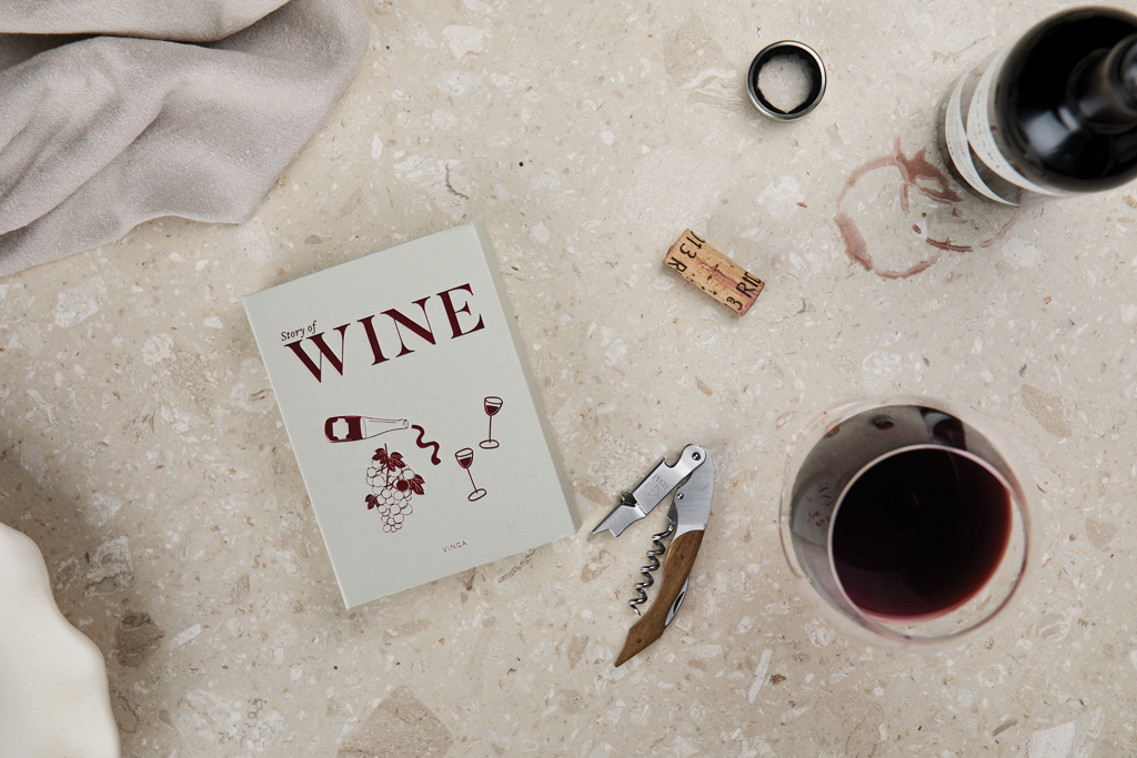 Vinga Story of Wine 3-teiliges Weinset mit Lasergravur Vinga Story of Wine 3-teiliges Weinset mit Lasergravur