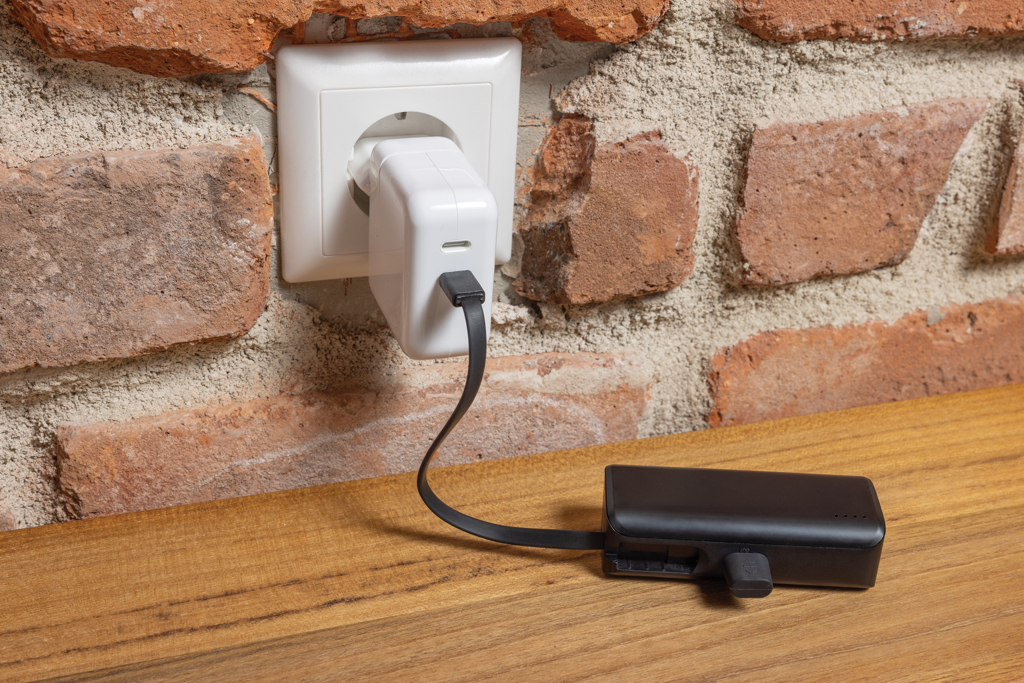 XD Collection Powerlink 3000 mAh Powerbank aus recyceltem ABS mit USB-C-Kabel XD Collection Powerlink 3000 mAh Powerbank aus recyceltem ABS mit USB-C-Kabel