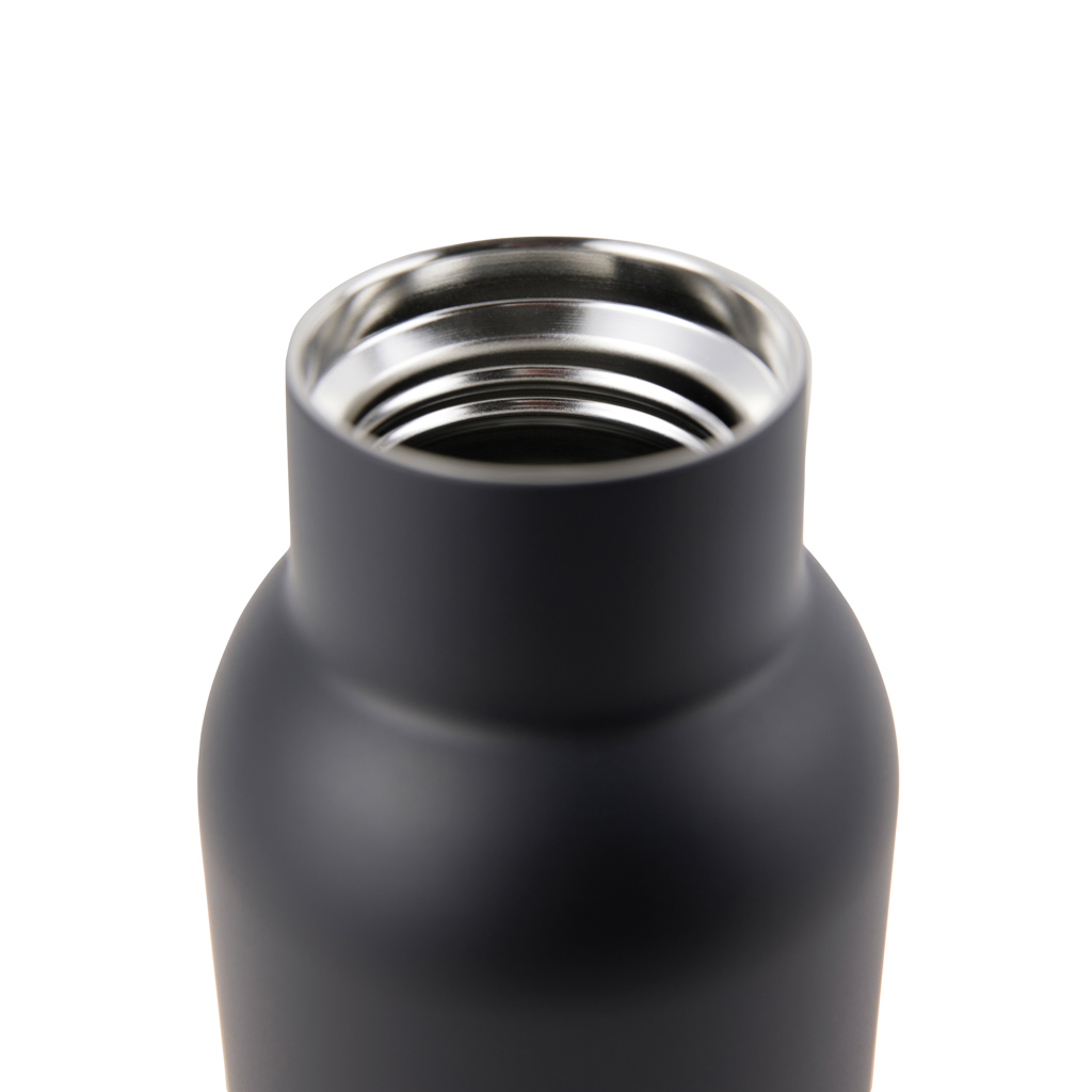 VINGA Ciro Vakuumflasche 800 ml aus 79 % recyceltem Edelstahl mit Akazienholz-Deckel VINGA Ciro Vakuumflasche 800 ml aus 79 % recyceltem Edelstahl mit Akazienholz-Deckel