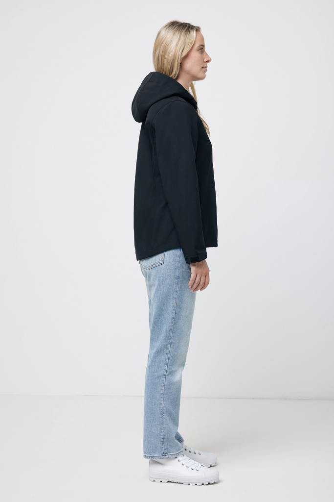 IQONIQ Makalu Damen-Softshelljacke aus recyceltem Polyester mit Logo-Veredelung