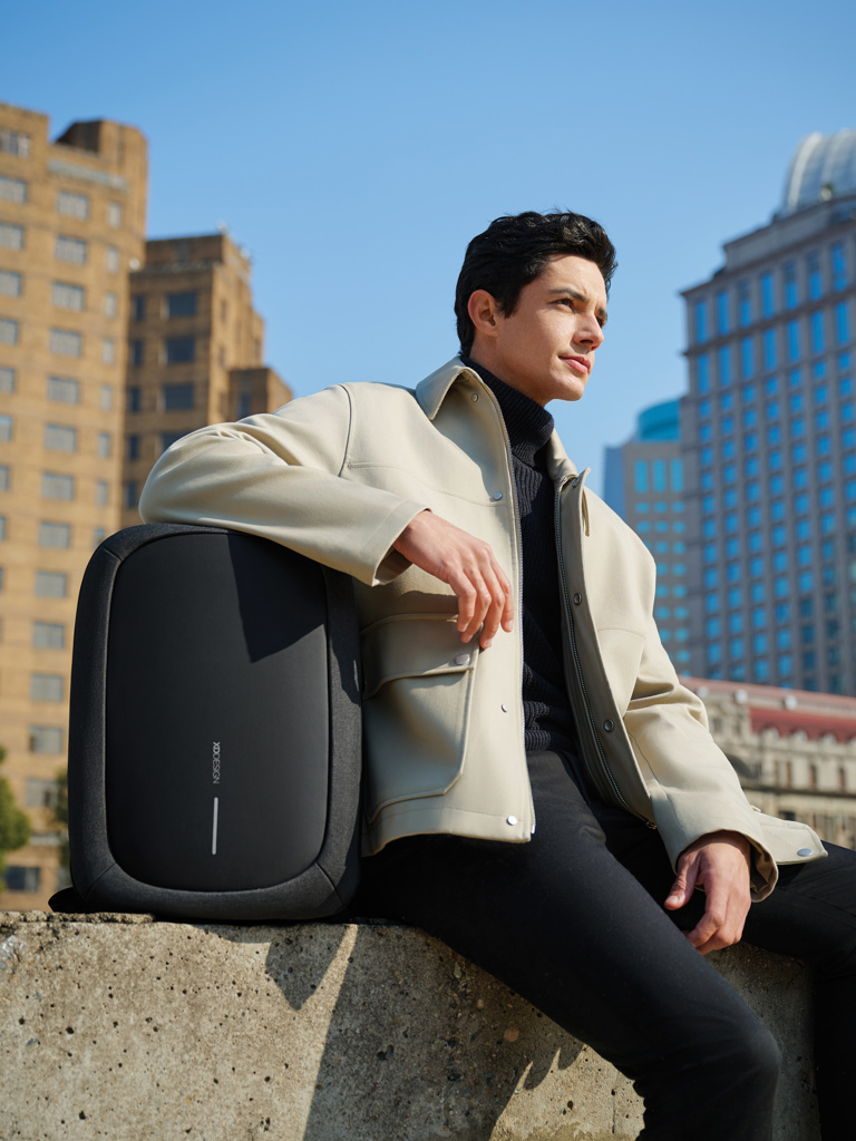 XD Design Bobby Edge Anti-Diebstahl-Rucksack aus R-PET mit RFID-Schutz und Logo-Veredelung XD Design Bobby Edge Anti-Diebstahl-Rucksack aus R-PET mit RFID-Schutz und Logo-Veredelung