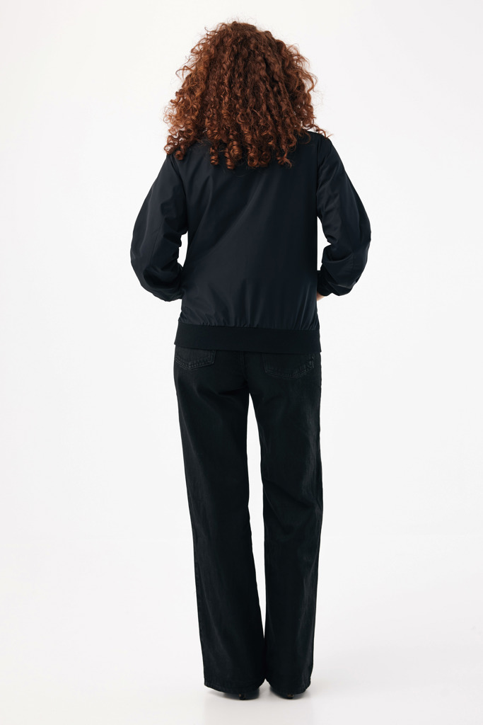 IQONIQ Odin Urban Jacke aus 100 % recyceltem Polyester, GRS-zertifiziert, mit individueller Stickerei oder Druck