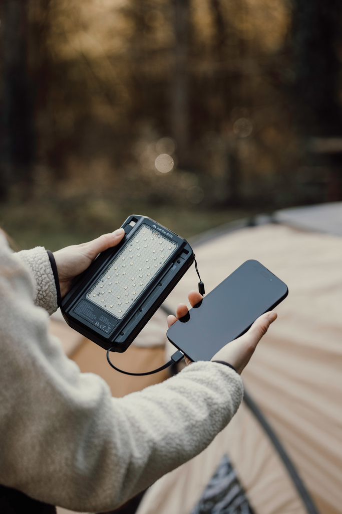 Nordic Drift Titan Solar-Powerbank 10.000 mAh mit 3 Faltpanels, bedruckbar