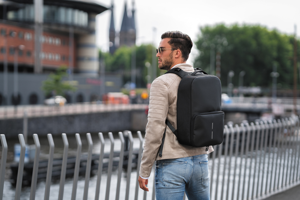 XD Design Flex Gym Bag — 2-in-1 Business-Rucksack und Sporttasche aus rPET, bedruckbar