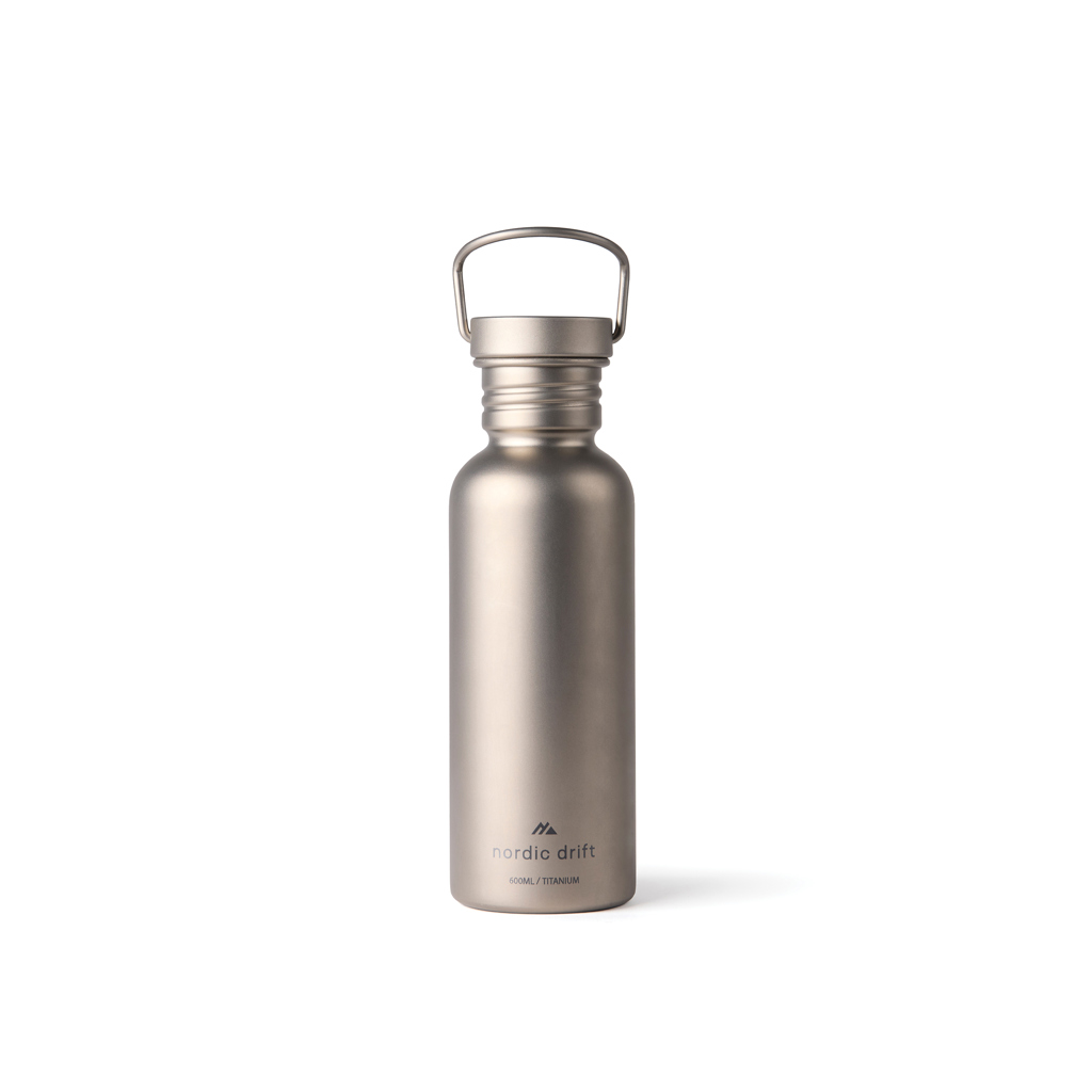 Nordic Drift Trail Titan-Wasserflasche 600 ml, ultraleicht, mit Lasergravur oder Tampondruck Nordic Drift Trail Titan-Wasserflasche 600 ml, ultraleicht, mit Lasergravur oder Tampondruck