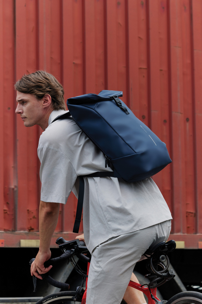 XD Design Urban Anti-Diebstahl-Rucksack mit 16-Zoll-Laptopfach, recyceltes PET, bedruckbar