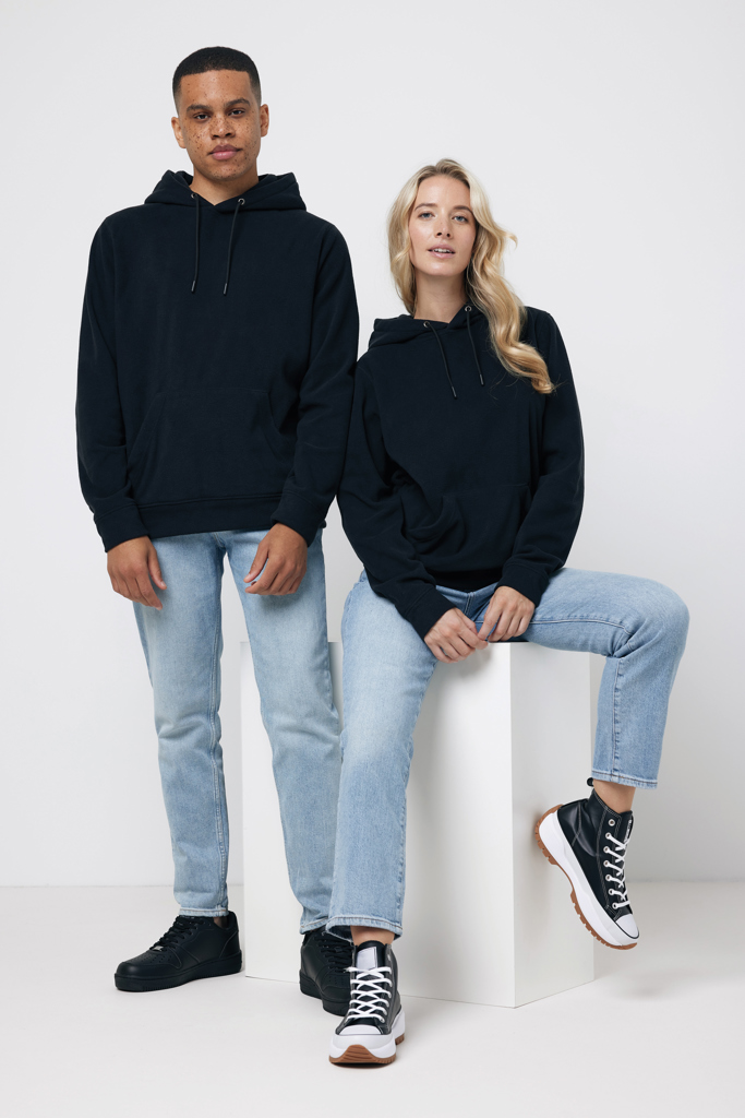 iqoniq Trivor Unisex-Mikrofleece-Hoodie aus 100% recyceltem Polyester, mit Stickerei oder Aufnäher veredelbar