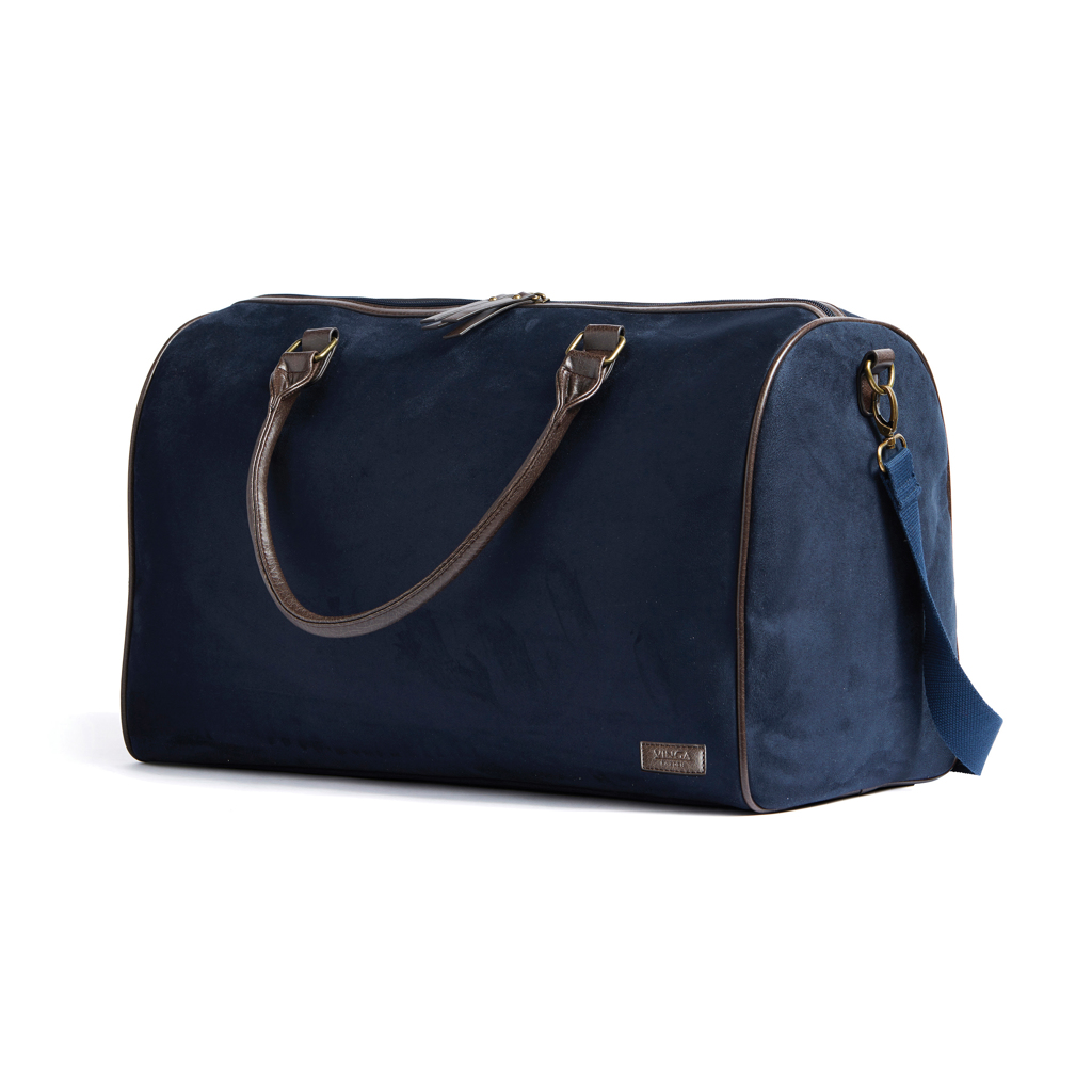 VINGA Hunton Weekendbag in Wildlederoptik mit Messingdetails — bedruckbar