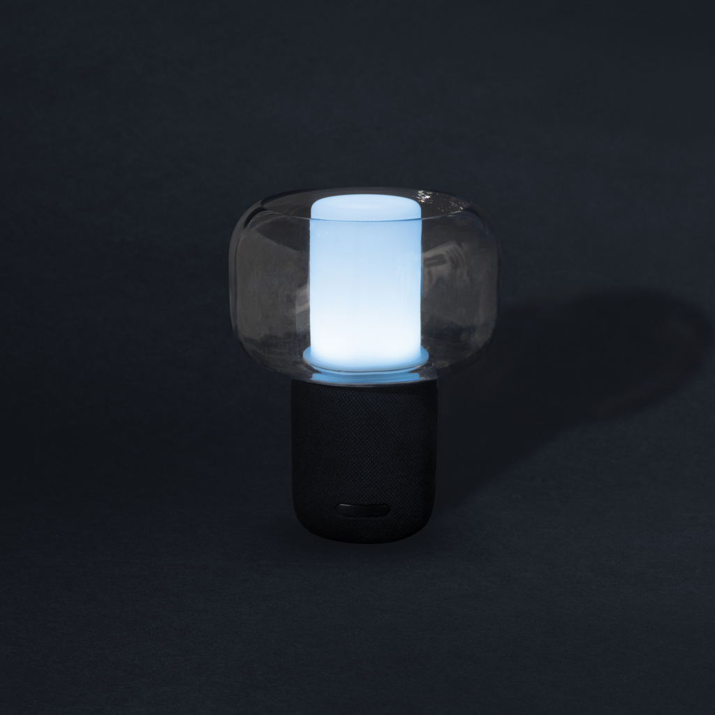 XD Xclusive Lux 10W Lautsprecherlampe aus RCS-recyceltem Kunststoff mit Logo-Werbeanbringung XD Xclusive Lux 10W Lautsprecherlampe aus RCS-recyceltem Kunststoff mit Logo-Werbeanbringung