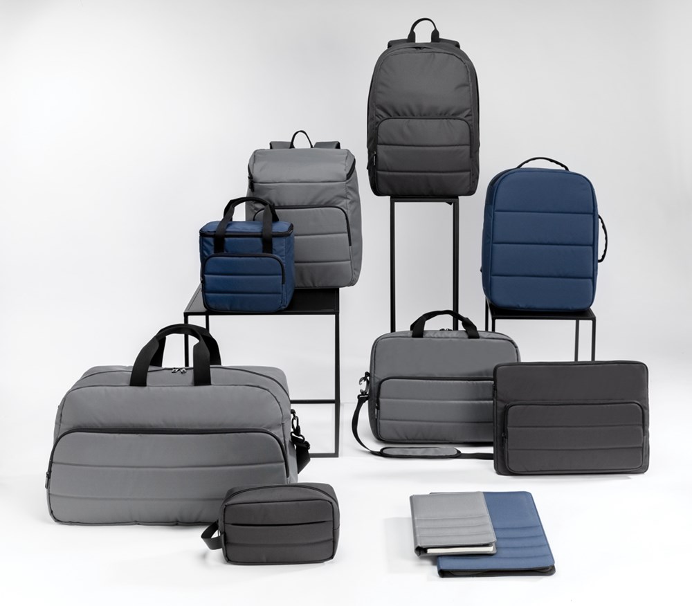 Impact AWARE RPET Travel Bag - Perfekter Reisebegleiter für Events und Messen